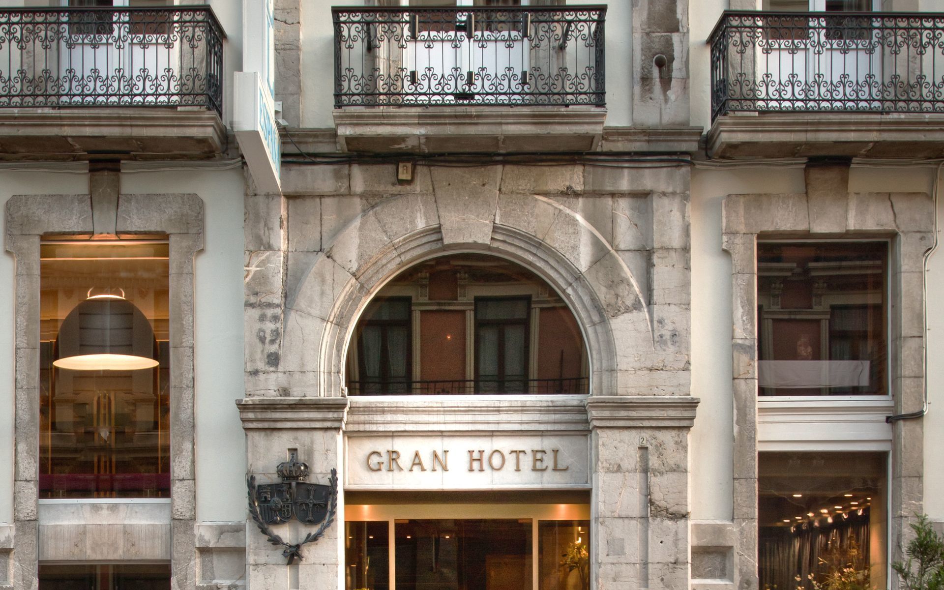 グラン ホテル エスパーニャ オビエド エクステリア 写真